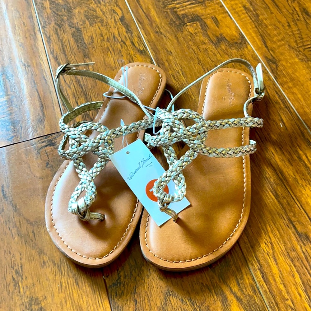Universal Threads sandals , New!